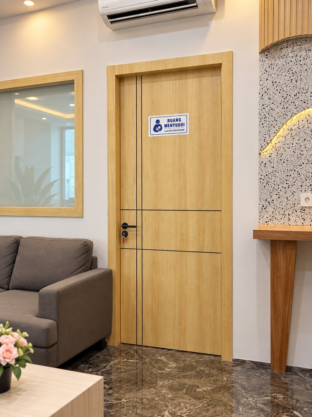 Ruang menyusui Devema Clinic